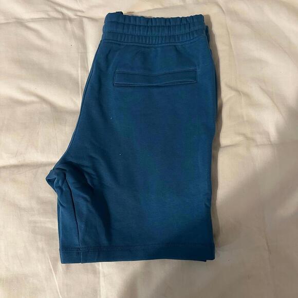 Gymshark men’s Crest 7” shorts - Picture 4 of 4